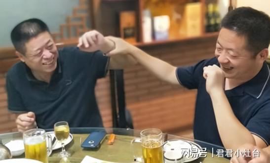 感恩哥喝酒爆料视频,揭秘娱乐圈不为人知的幕后故事  第3张